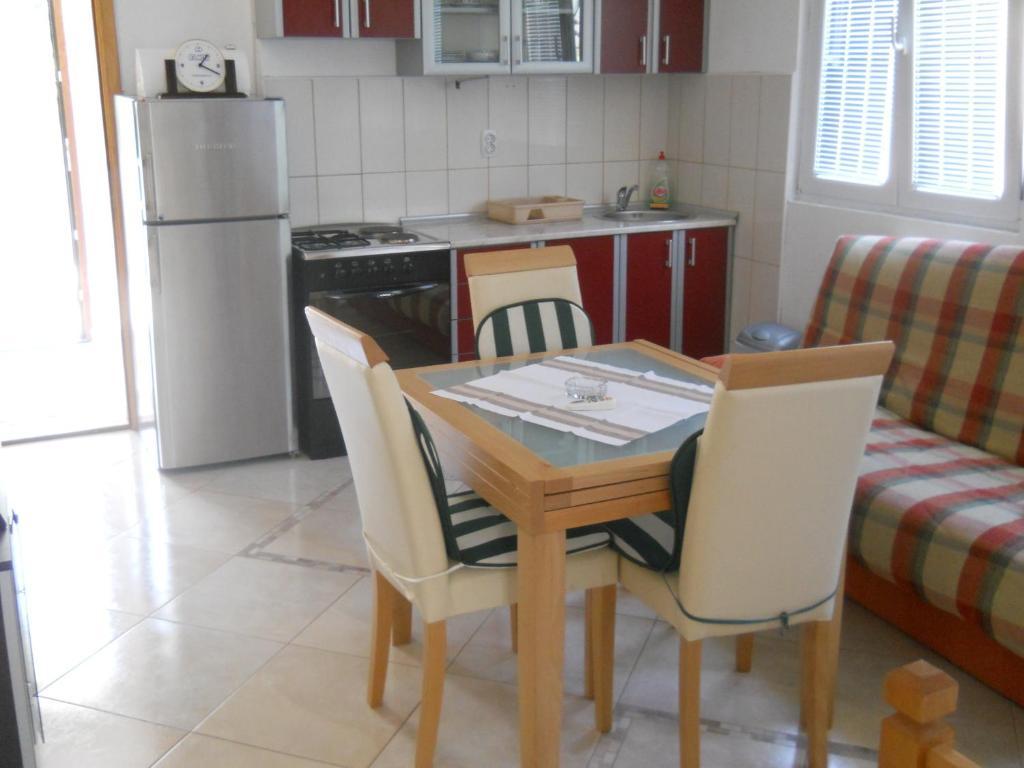 Apartments Ognjenovic Risan Quarto foto